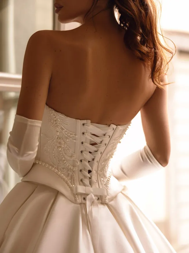 4-catherine-romantic-wedding-dress-princess-chapel-bridal-gown-sweetheart-your-majesty654x872jpg